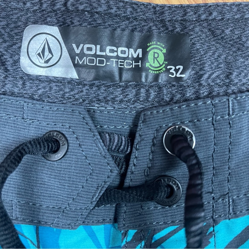 Volcom Mod-Tech Blue Swim Shorts - Picture 2 of 11
